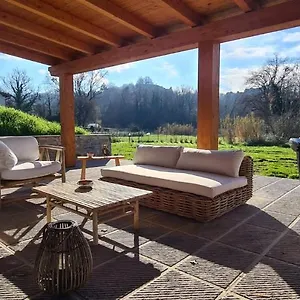 https://villa-azzurra-immersa-nel-verde.it-tuscanyhotel.com